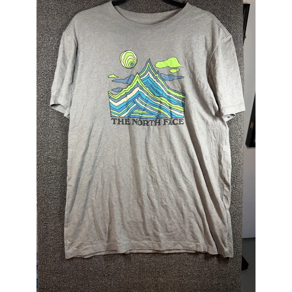 The North Face Graphic T-Shirt Mens L Grey Mountain Print Short Sleeve Crew Neck